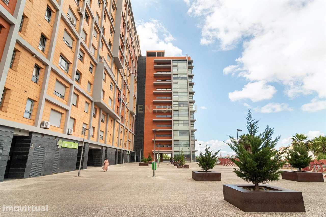 Escritório Moderno, com vista panorâmica, em Lisboa-15