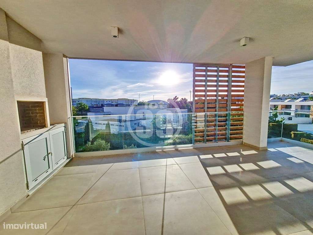 Excelente apartamento com 2 quartos, novo e inserido num condomínio... - Grande imagem: 4/33