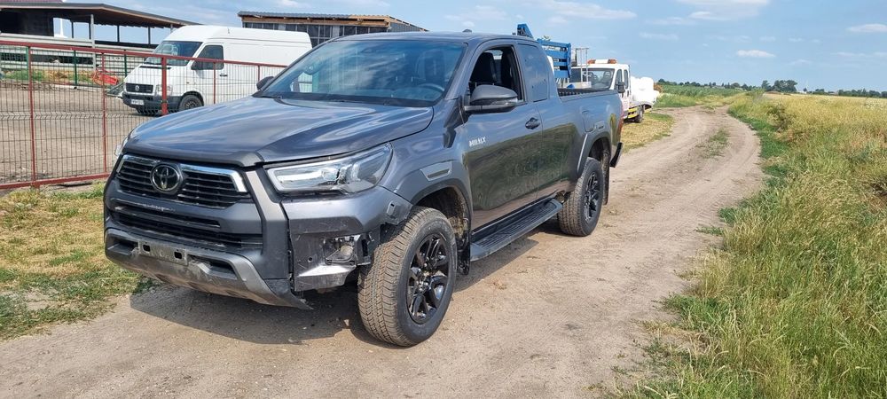Toyota Hilux 4x4 Double Cab Autm Invincible 2025