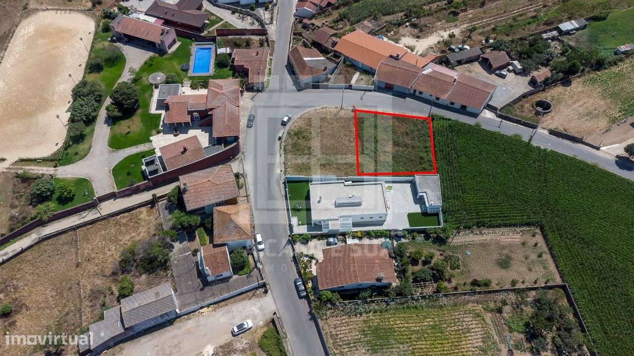 Terreno para construção com 528 m2 em Válega - Grande imagem: 4/12