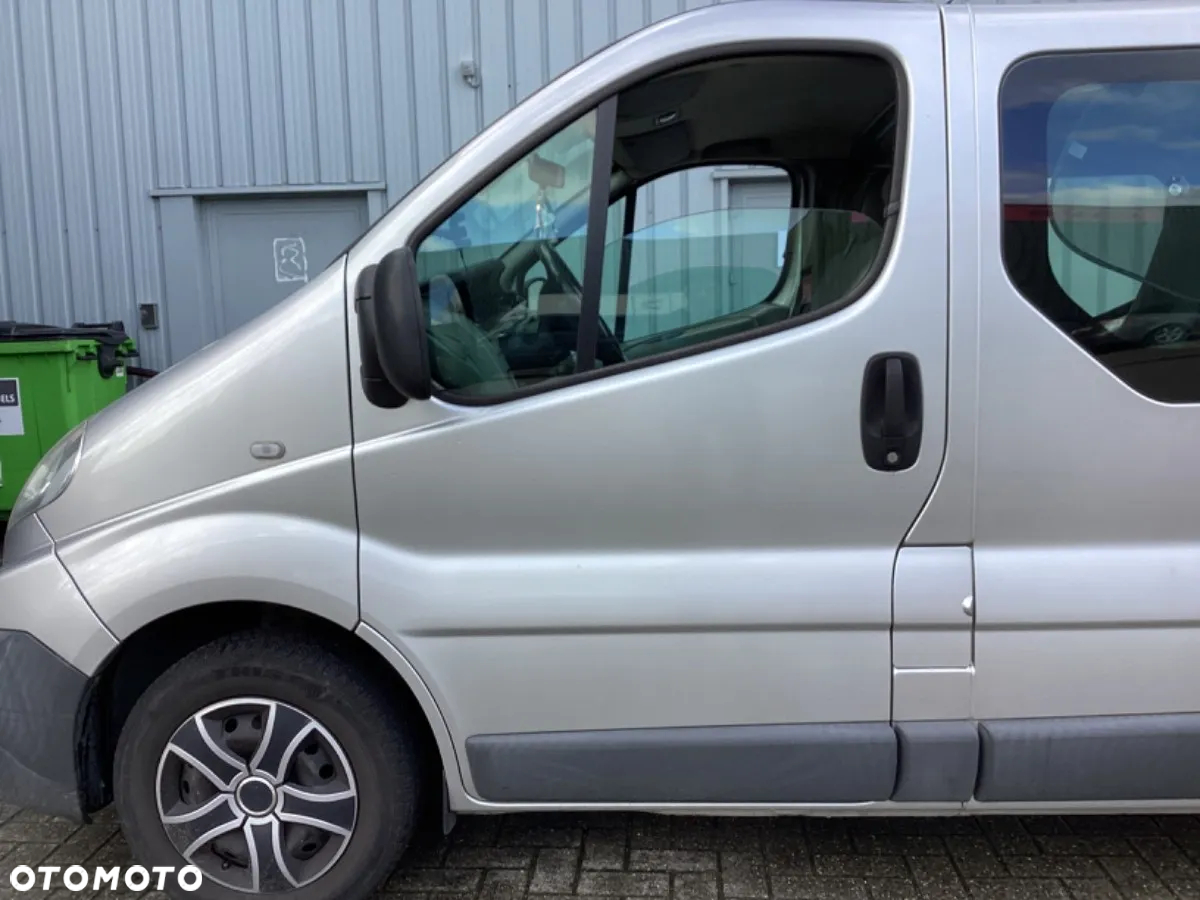 Renault Trafic 2.0 dCi 90 Combi L2H1 - 17