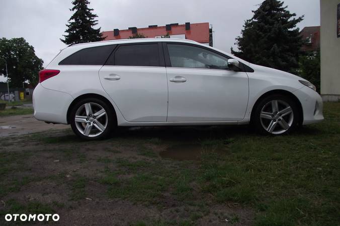 Toyota Auris 2.0 D-4D Prestige - 16