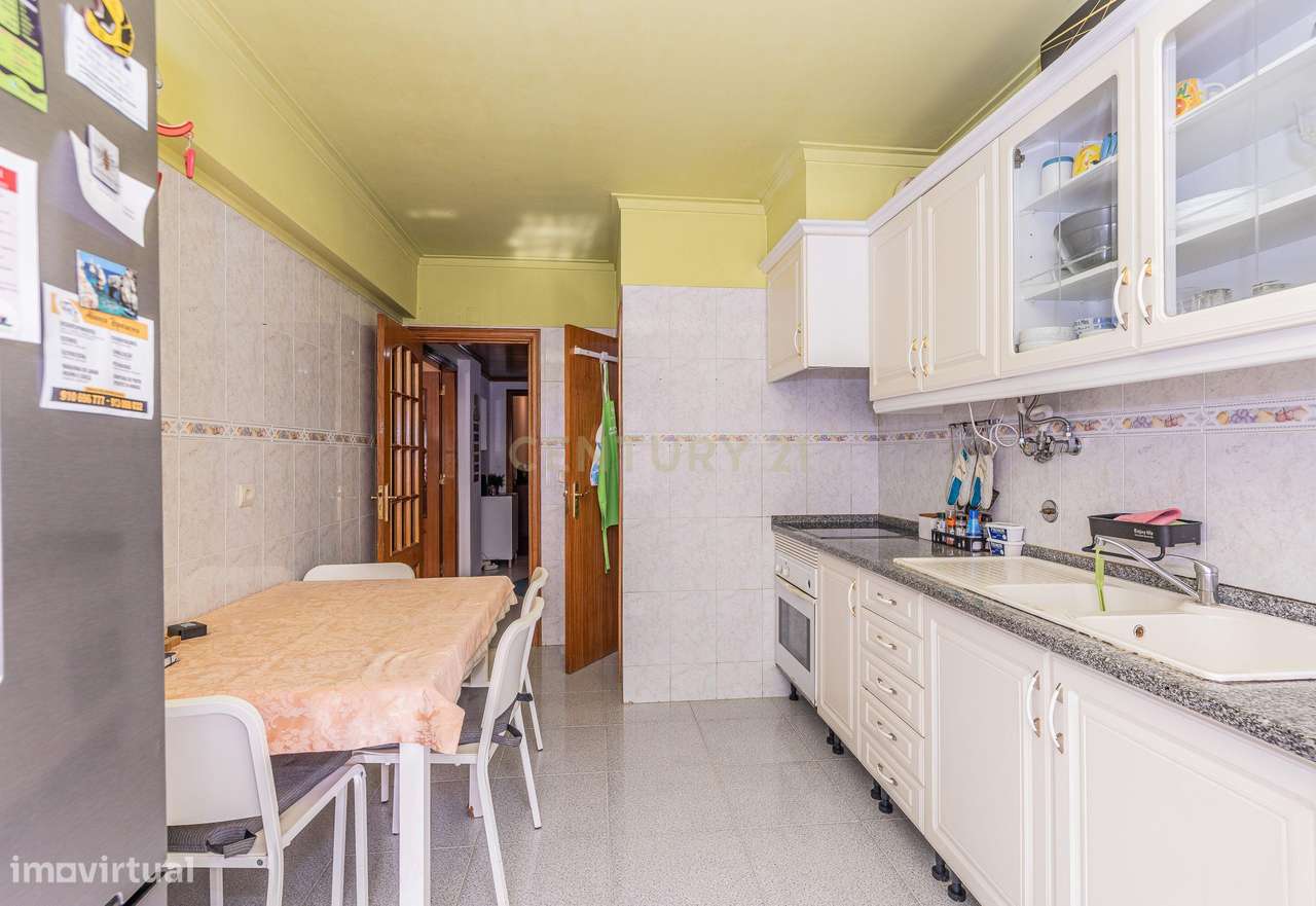 Apartamento T3 em S. Marcos/Cacém com Arrecadação-10