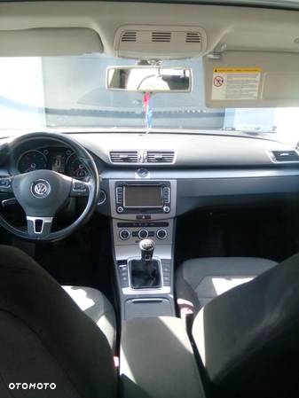 Volkswagen Passat Variant 2.0 TDI BlueMotion Technology Comfortline - 21