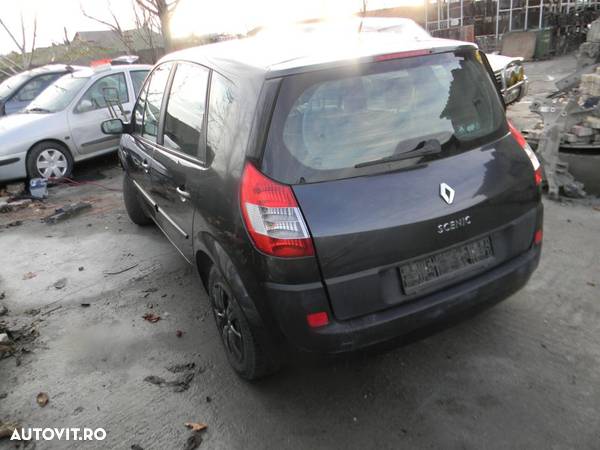 Dezmembrari  Renault GRAND SCENIC 2  2004  > 0000 1.5 dCi (JM02, JM13 - 3