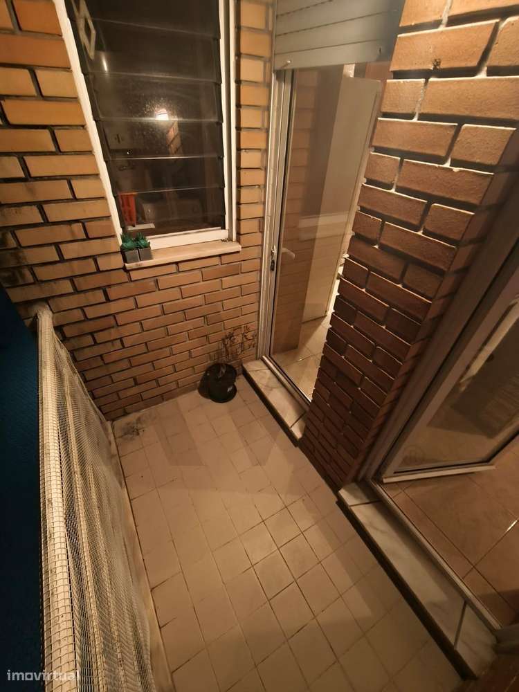 APARTAMENTO T2 - ED. TREVO SANTA MARIA DA FEIRA - Grande imagem: 3/20