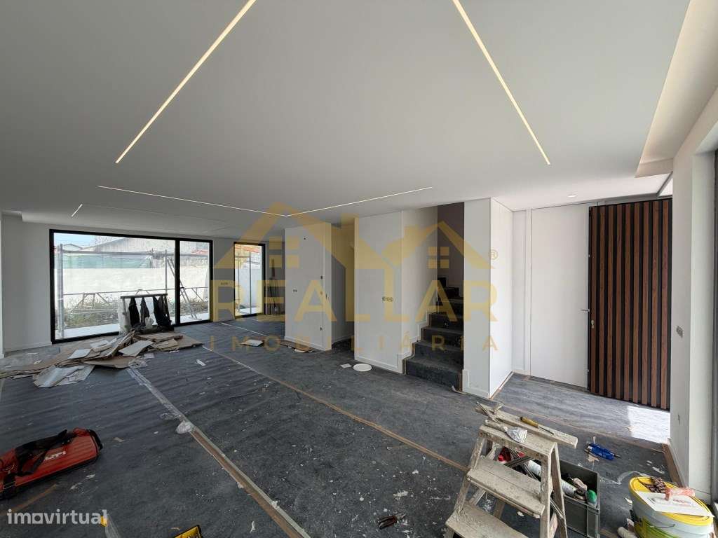 Luxo e Minimalismo: Moradias T3 de Arquitetura Contemporânea-6