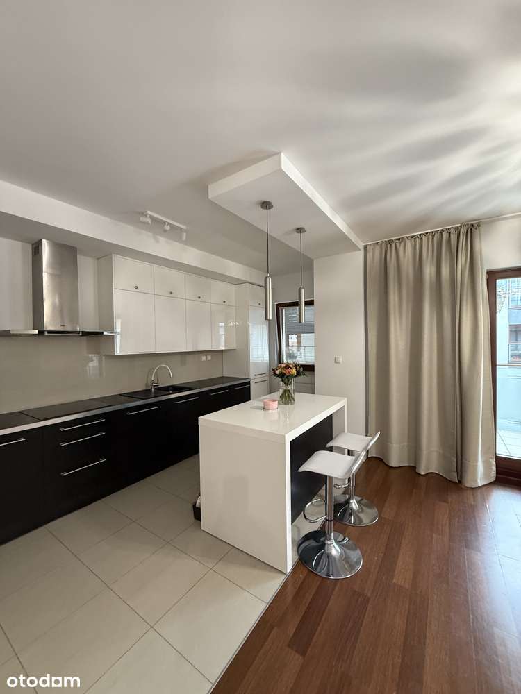 Dwustronne w sercu Miasteczka Wilanów-4