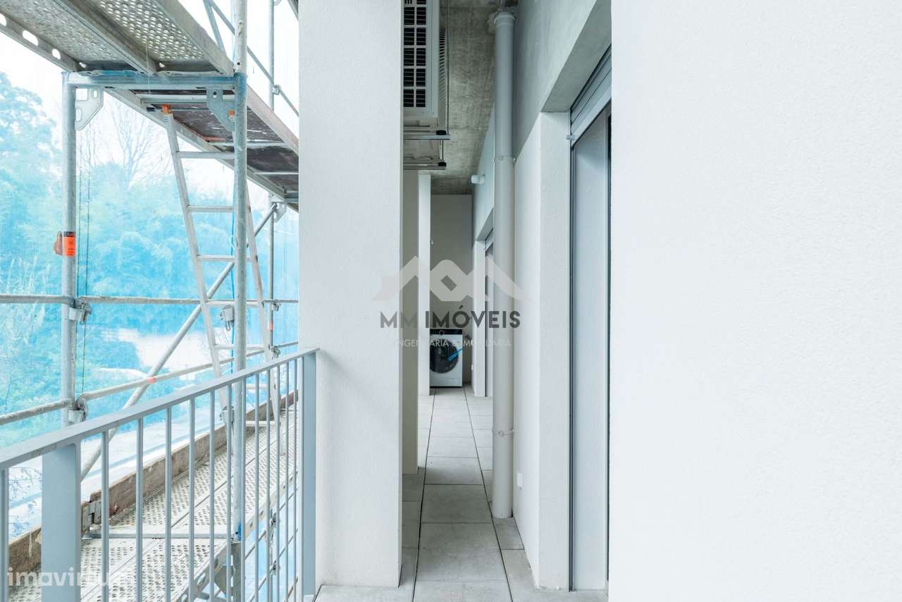 Apartamento T2 | Nova Construção | Varanda | Garagem | Campanhã| Espaç-30