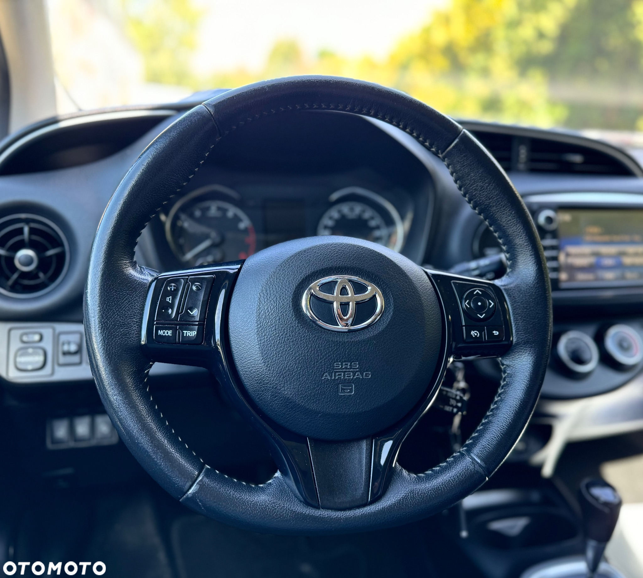 Toyota Yaris 1.5 Premium CVT - 18