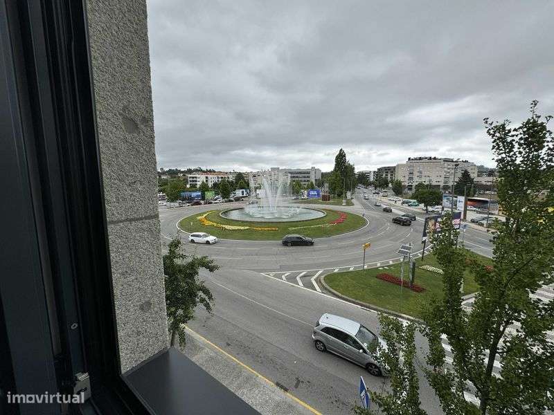 Arrenda-se um espaçoso apartamento T2 - Grande imagem: 4/12