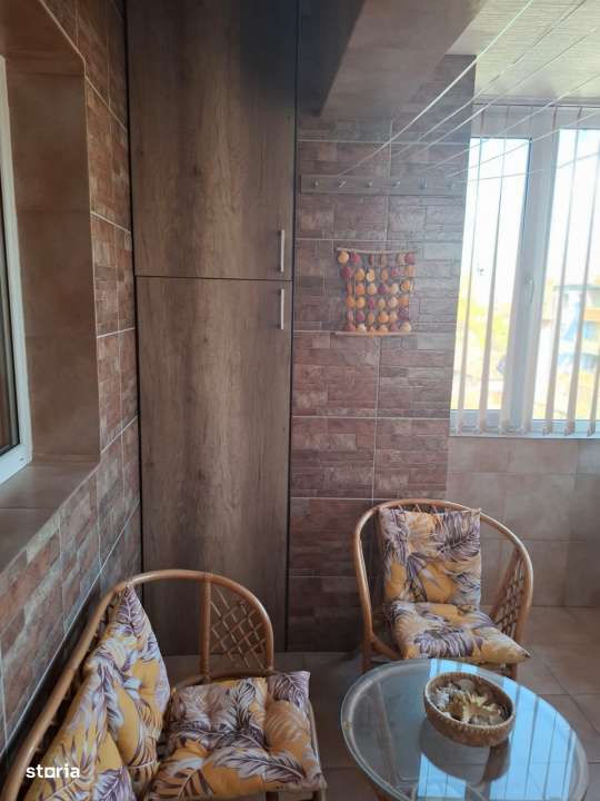 Apartament 4 camere  decomandate cu vedere pe doua parti in Nadlac-8