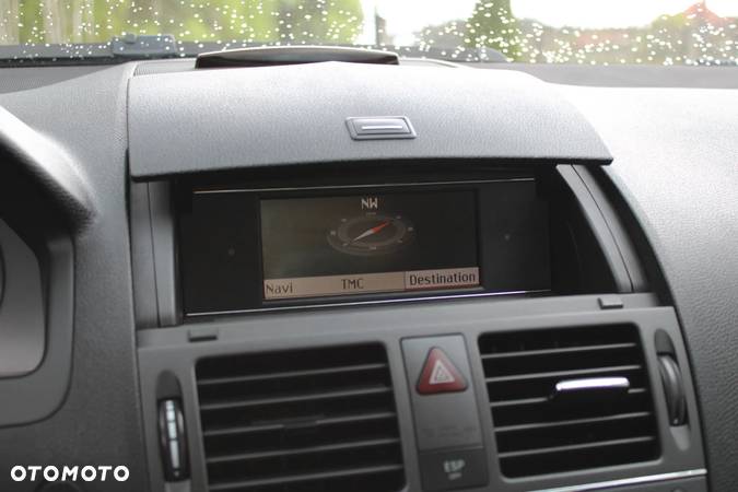 Mercedes-Benz Klasa C 180 CGI Automatik BlueEFFICIENCY Elegance - 17