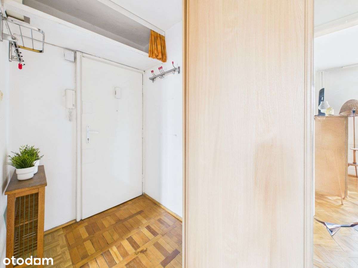 Jasne kompaktowe mieszkanie z widną kuchnią-16