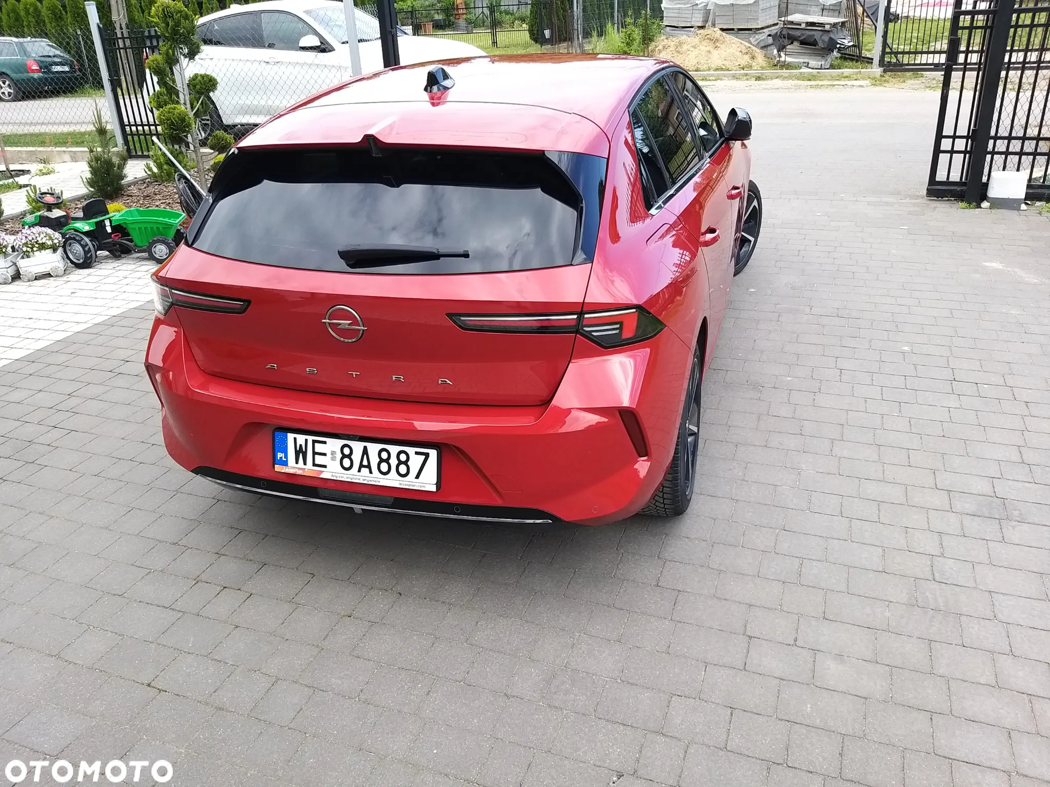 Opel Astra V 1.2 T Elegance S&S - 8