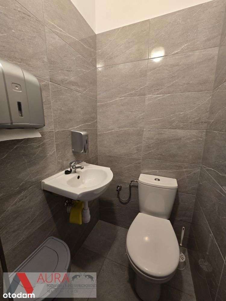 Przestronny lokaly na Starym Mieście za odstępne !-12