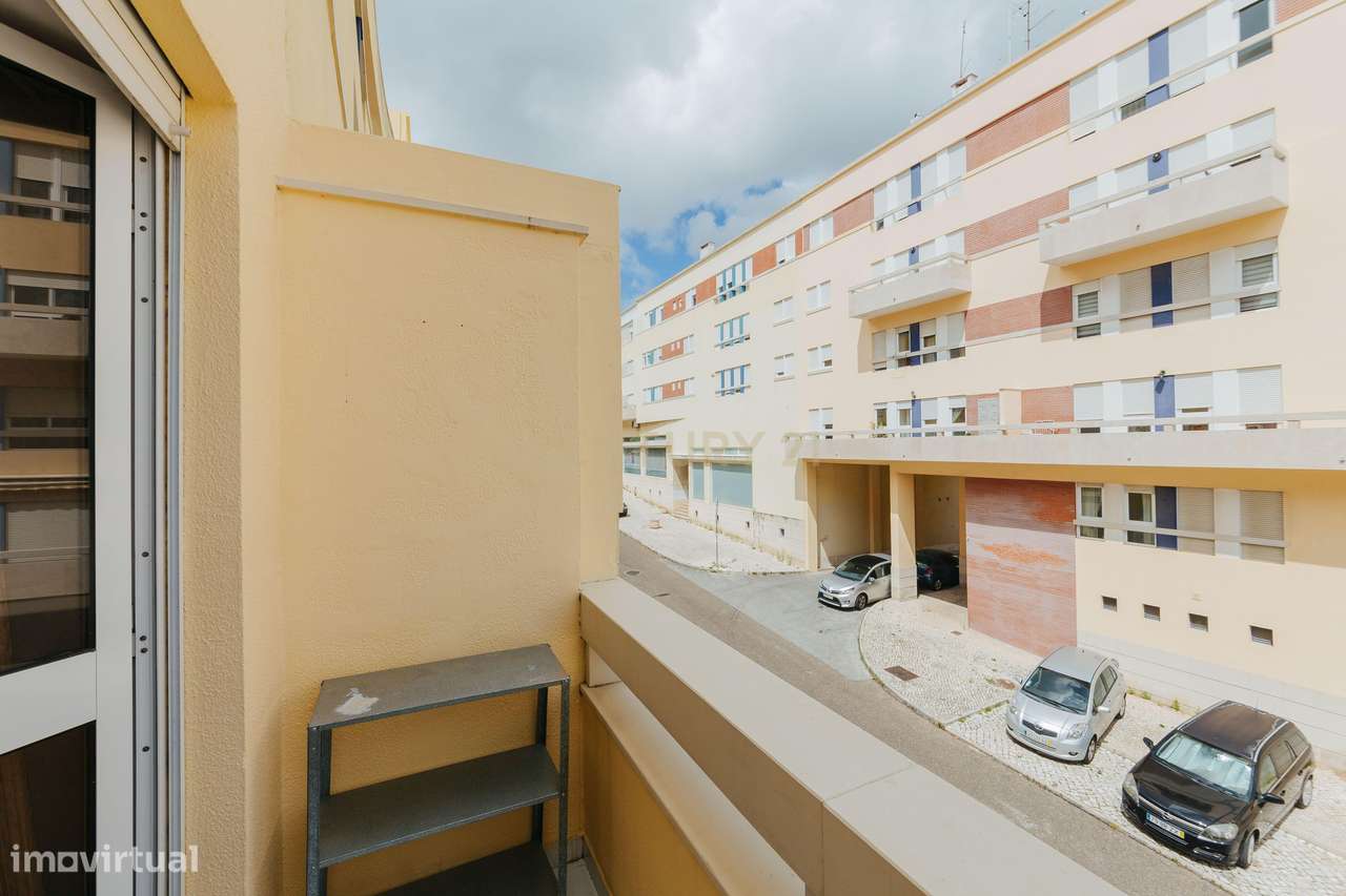 Apartamento T3 em Santa Iria de Azoia, Loures-21