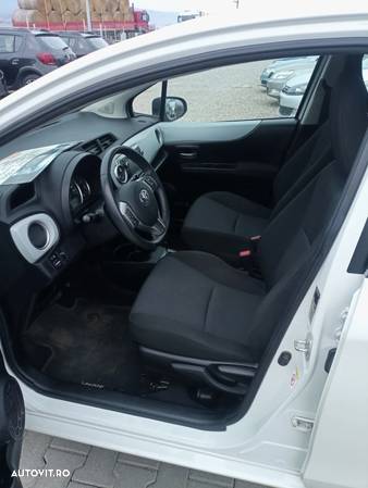 Toyota Yaris 1.5 VVT-i HSD Luna - 7