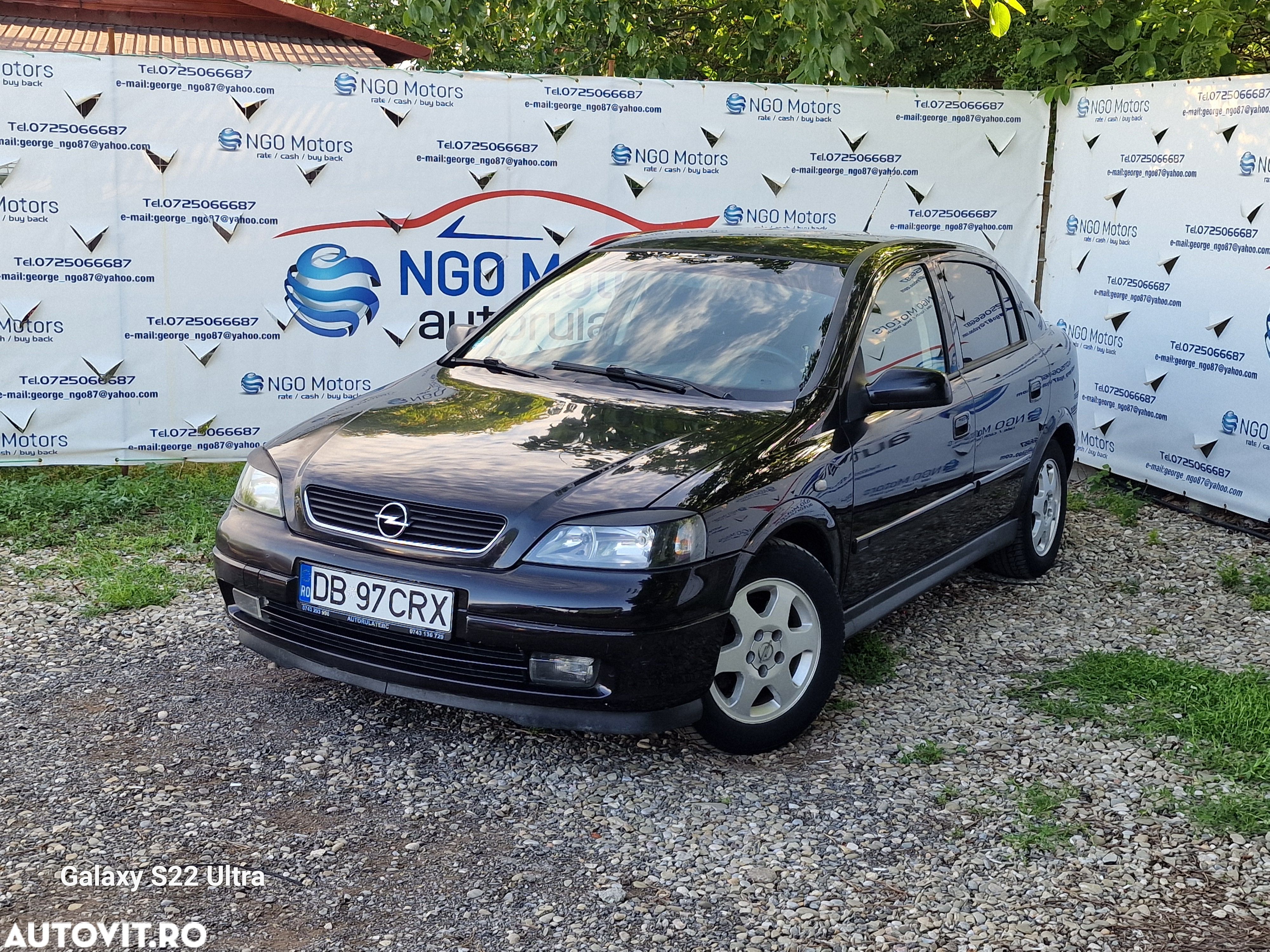 Opel Astra 1.8i Essentia - 1