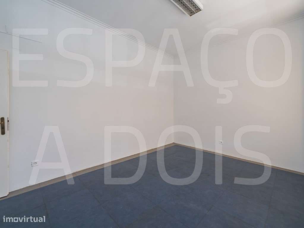 Muito Central! Excelente estado (pintura a estrear!). Muito soalhei...-14