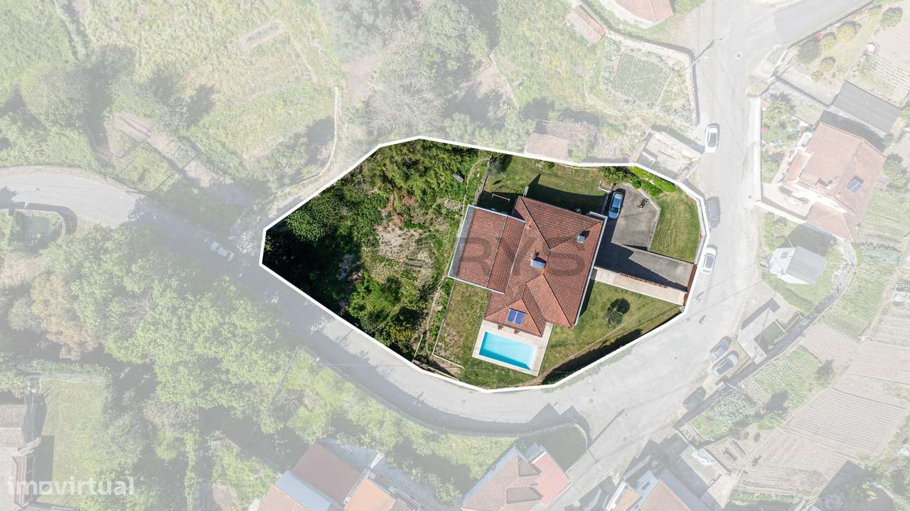 Moradia em Trandeiras, Braga-36