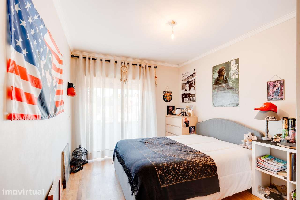 Duplex T3 de três frentes com sótão de serões em família e...-8