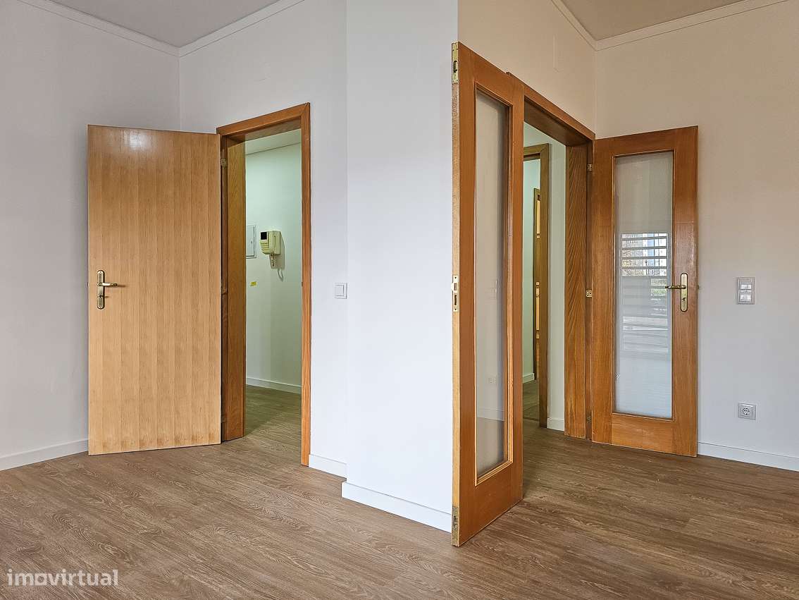 Apartamento Familiar Remodelado: Conforto e Comodidade na Sua Nova Cas-9