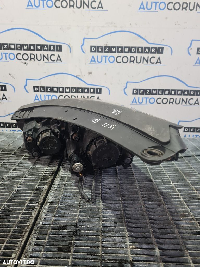 Far Dreapta Hyundai IX35 2010 - 2019 SUV 4 Usi (860) Cu lupă - 2