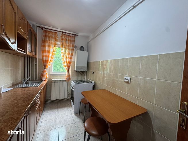 Apartament cu 3 camere, bloc din 80' zona Careffour Felicia-4