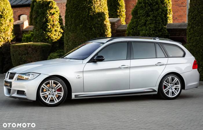 BMW Seria 3 325d DPF Touring - 7