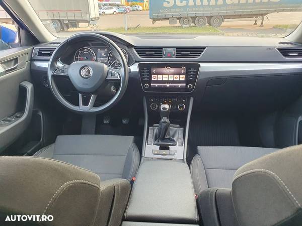 Skoda Superb 2.0 TDI Style - 6