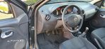 Dacia Duster 1.6 4x2 Laureate - 8