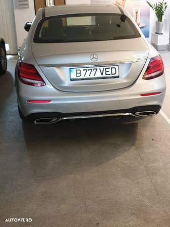 Mercedes-Benz E 200 4MATIC Aut. - 9