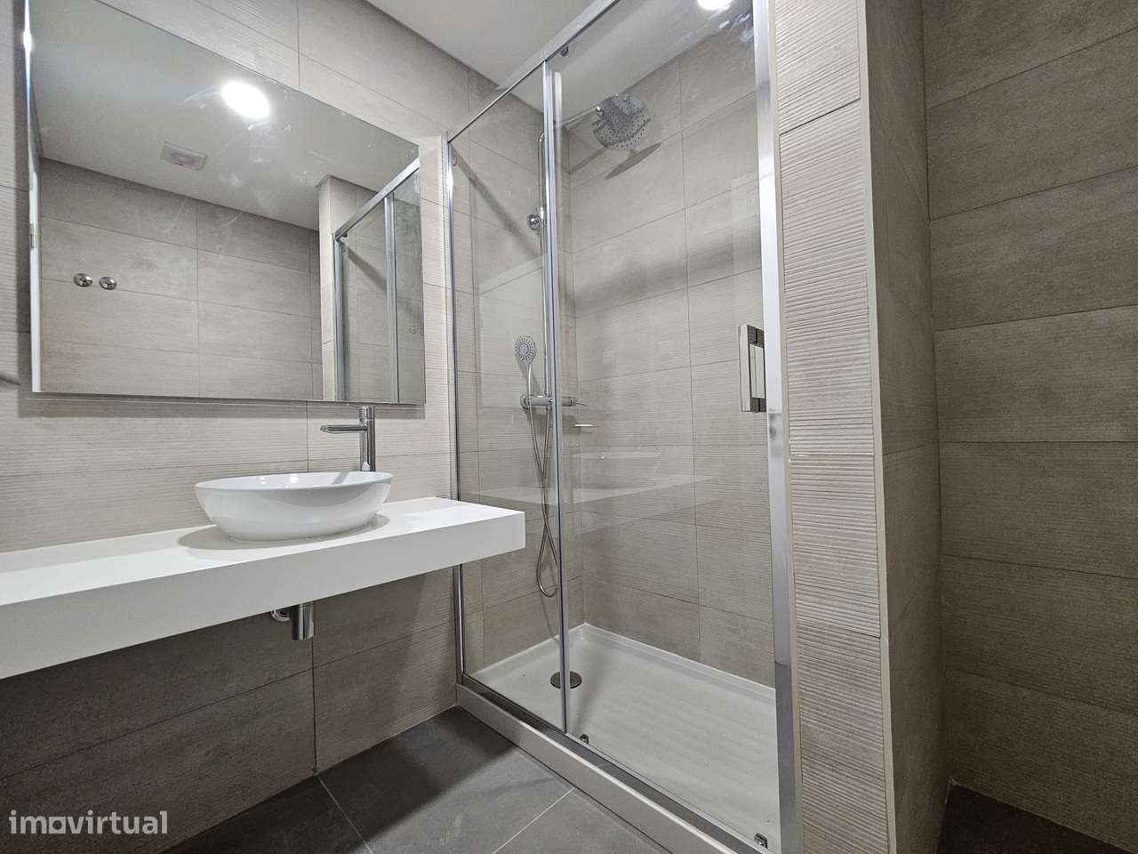 Magnifico T2 na Urbanização SkyCity-10