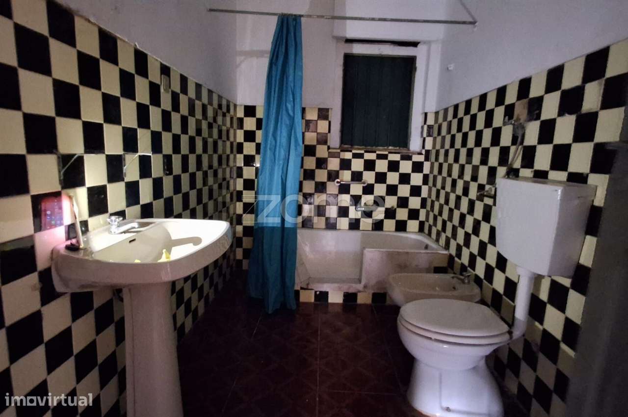 Moradia à venda na zona histórica da Pontinha-8