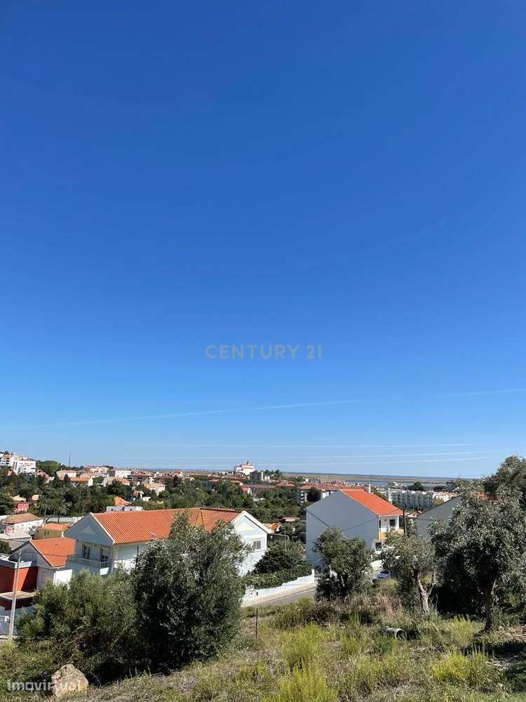 Terreno com Excelente Moradia T4 em construção - Grande imagem: 5/22