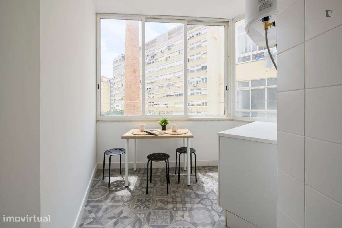 Quarto - localizado em Alvalade Lisbon - Grande imagem: 5/11