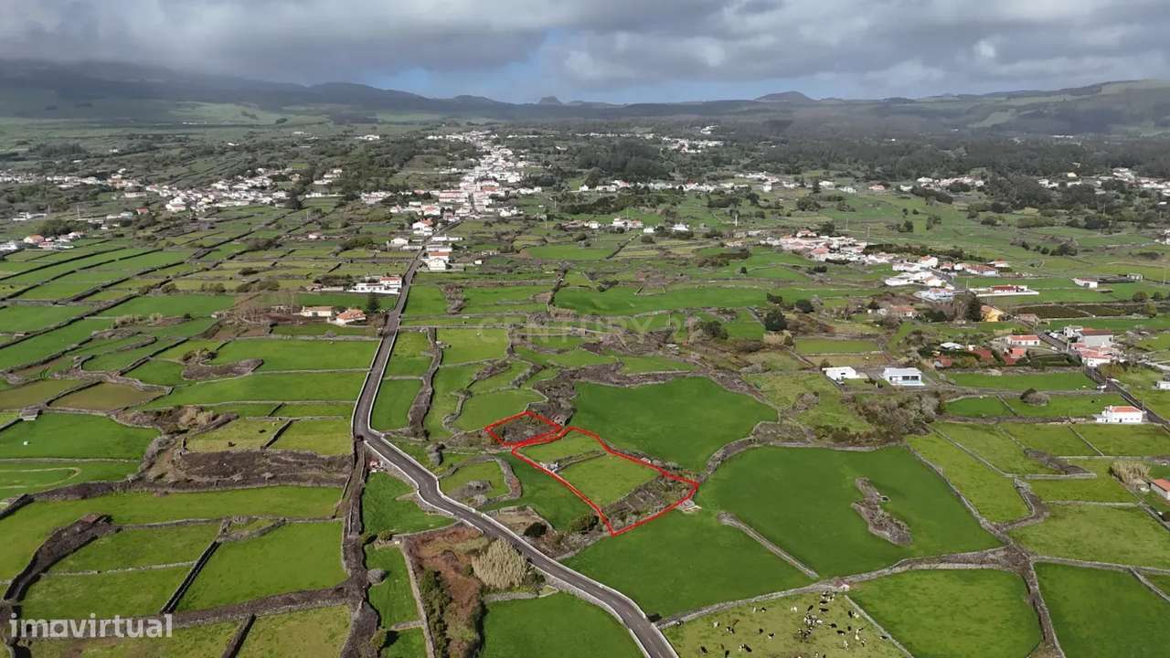 Terreno com Vista Mar e com possibilidade de construir uma adega - Grande imagem: 5/7