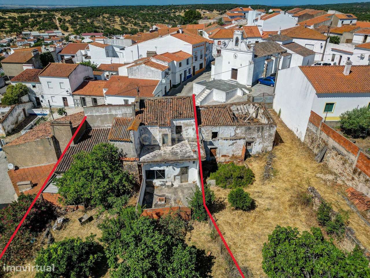 Moradia com 2 Frações Independentes para Recuperação Total, Terreno 84 - Grande imagem: 3/60