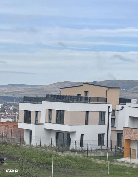 Duplex Deosebit, Vedere Panoramica, 119mp, 250mp Teren, Zona VIVO - Imagine principală: 2/7