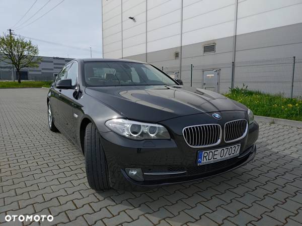 BMW Seria 5 520d Efficient Dynamics - 2