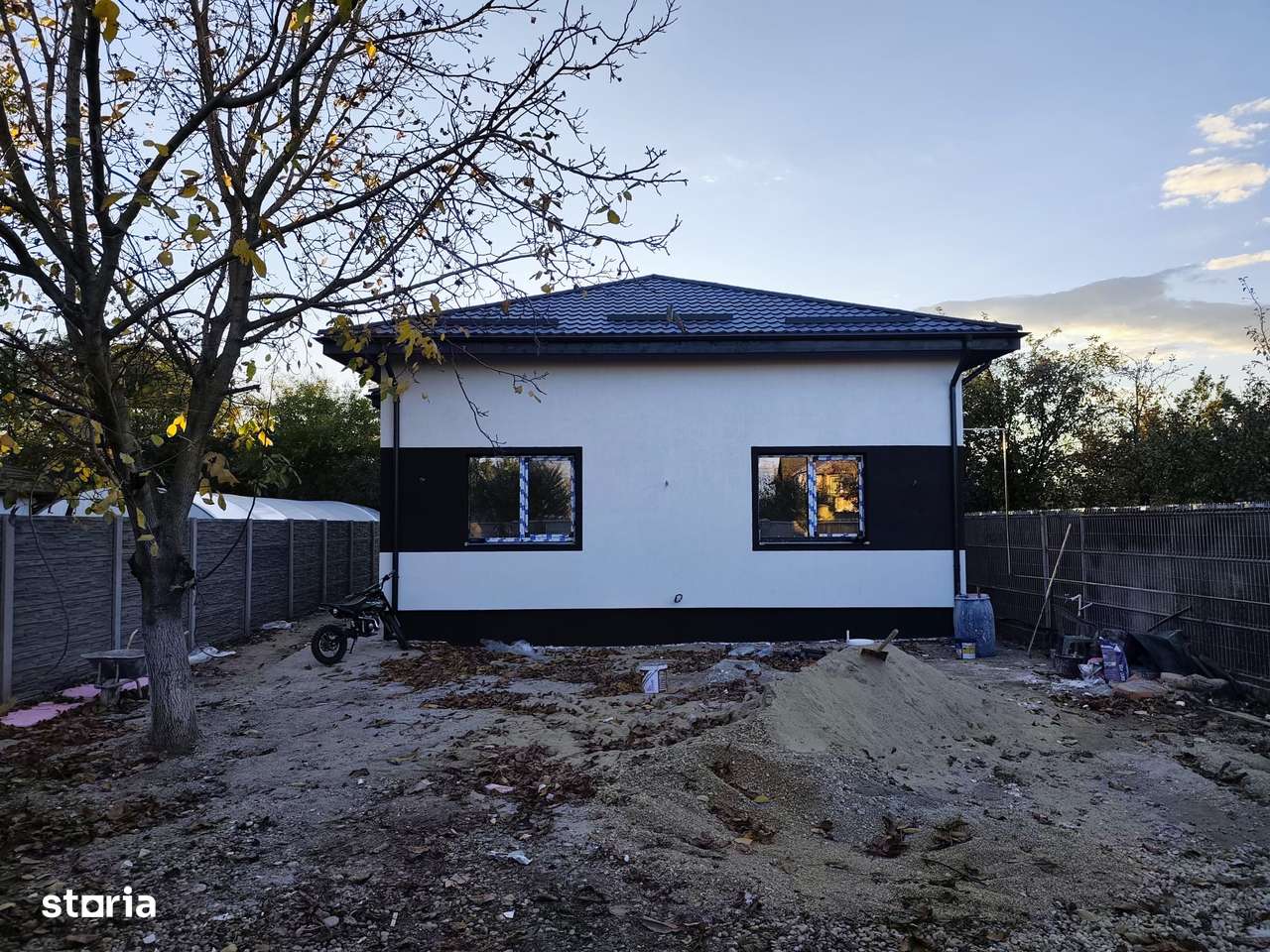 FARA COMISIOANE in Gulia la drum asfaltat casa 4 camere 2 bai P+M-5