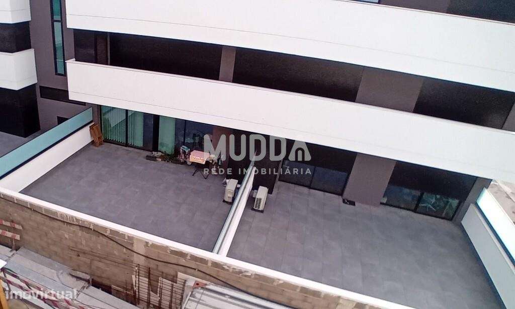 Apartamento T1 com Terraço - Grande imagem: 3/9