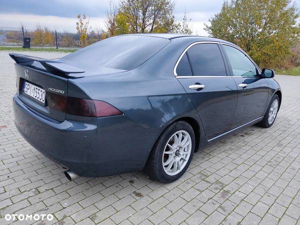 Honda Accord 2.0 Comfort - 16