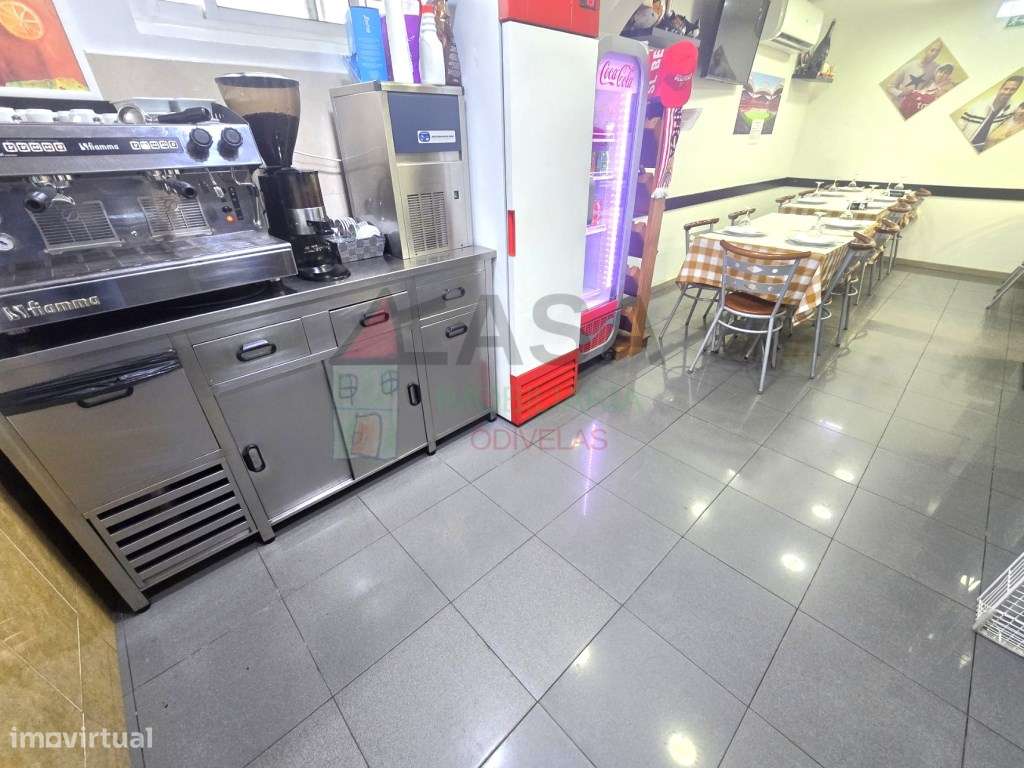 Restaurante em Funcionamento | 70 m² | Renda 200 € | Odivelas-9