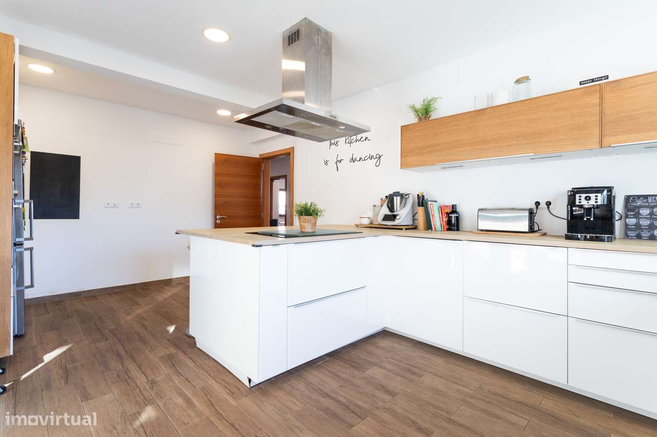 Oportunidade única: Moradia Isolada de Sonho em Famões: Conforto, Mode-11