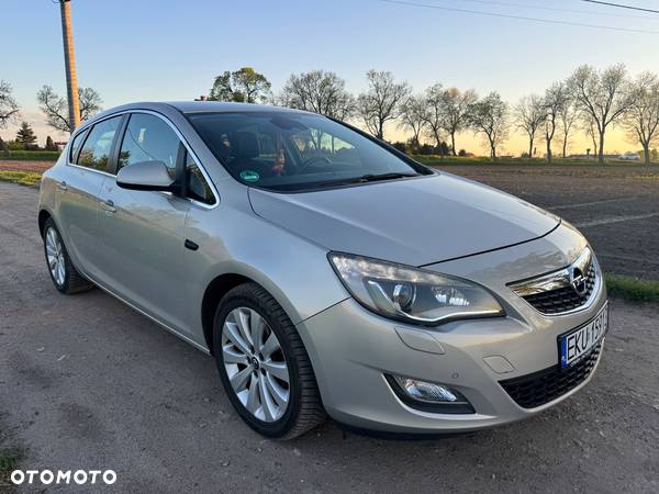 Opel Astra IV 1.6 Cosmo - 2