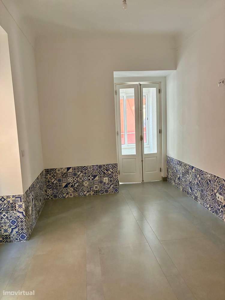 Oportunidade em Alcântara: T2 Moderno com Terraço - Grande imagem: 3/19