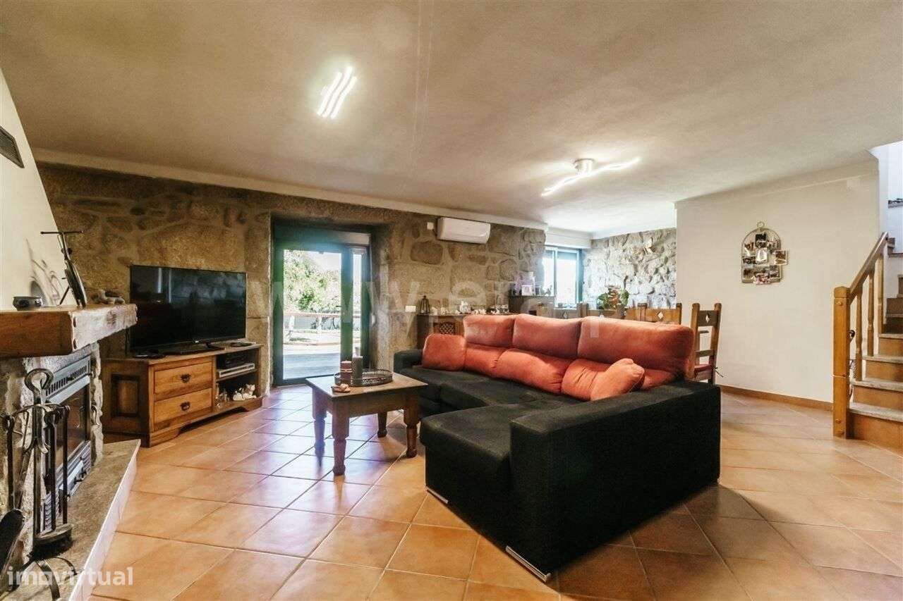 Moradia Isolada T2 / Fundão, Castelo Novo-8