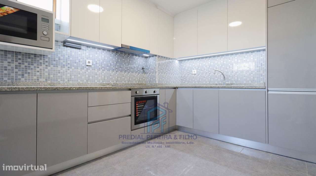Apartamento T2 Remodelado - Rio Tinto | Centro - Junto ao Continente-14